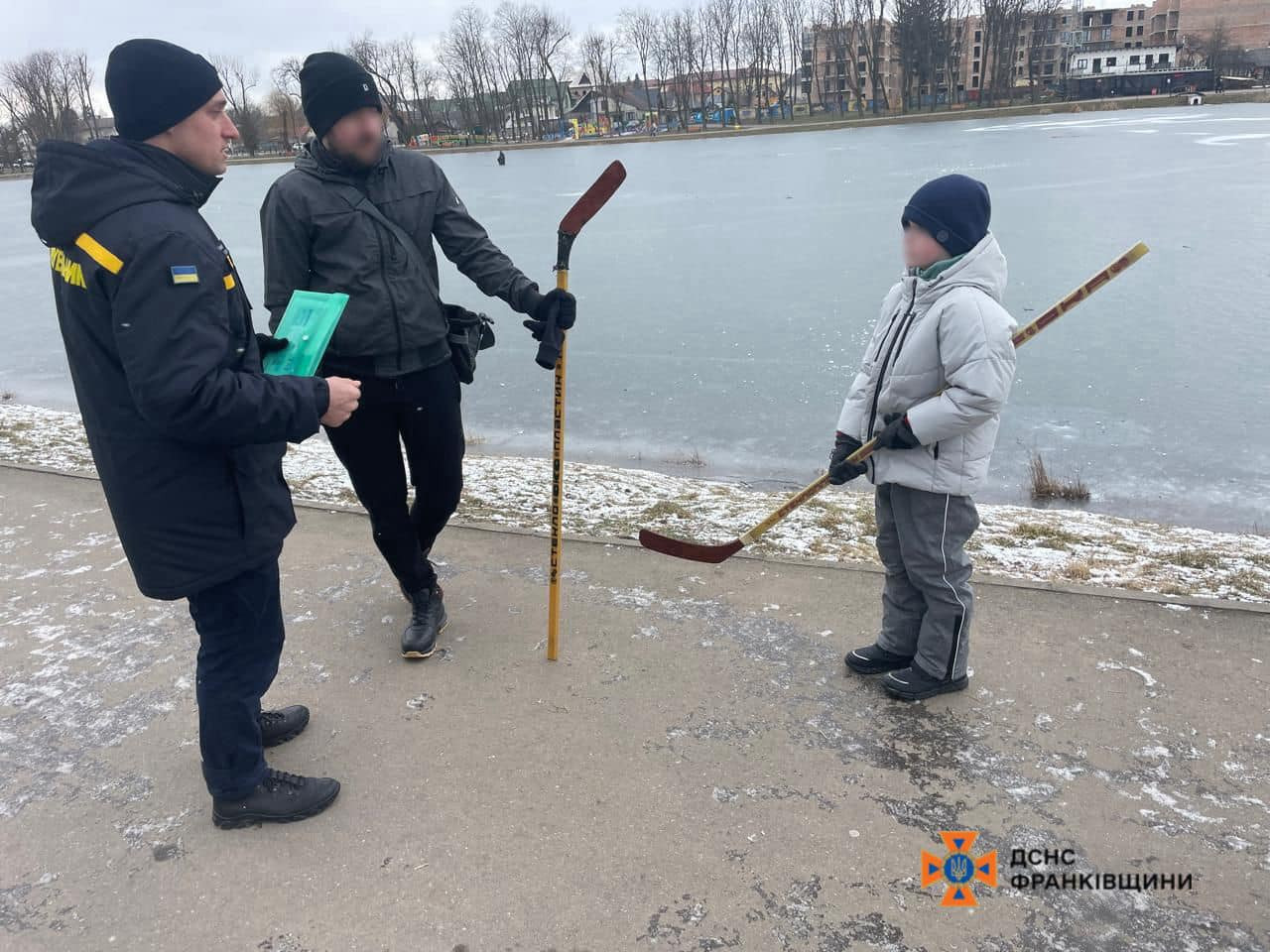 на водоймах